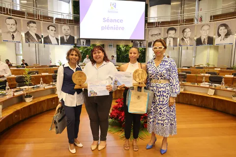 Remise de trophées et de certificats de l’édition 2025 dans l’hémicycle du Département.